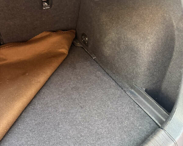 Серый Фольксваген e-Golf, объемом двигателя 0 л и пробегом 196 тыс. км за 14000 $, фото 17 на Automoto.ua