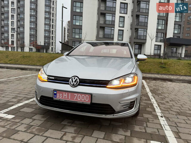 Серый Фольксваген e-Golf, объемом двигателя 0 л и пробегом 91 тыс. км за 15099 $, фото 32 на Automoto.ua