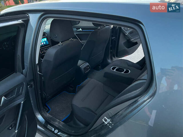 Сірий Фольксваген e-Golf, об'ємом двигуна 0 л та пробігом 202 тис. км за 13000 $, фото 20 на Automoto.ua