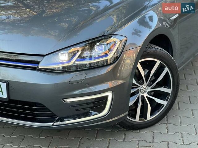 Сірий Фольксваген e-Golf, об'ємом двигуна 0 л та пробігом 141 тис. км за 13950 $, фото 1 на Automoto.ua