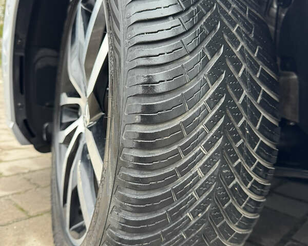 Серый Фольксваген e-Golf, объемом двигателя 0 л и пробегом 91 тыс. км за 15099 $, фото 123 на Automoto.ua