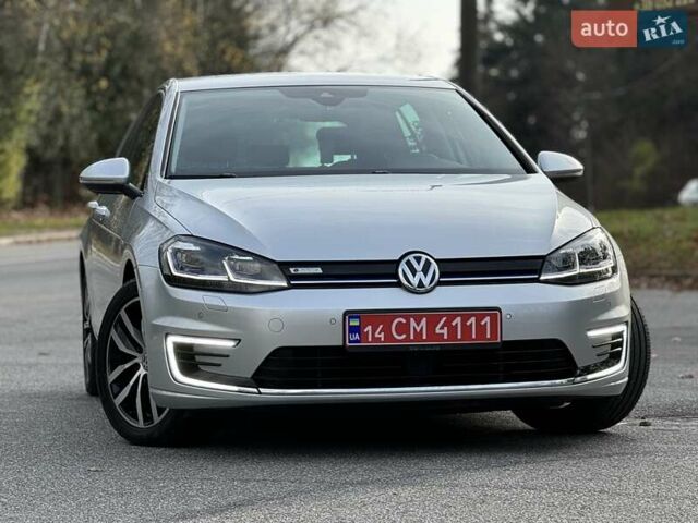 Серый Фольксваген e-Golf, объемом двигателя 0 л и пробегом 100 тыс. км за 12300 $, фото 8 на Automoto.ua