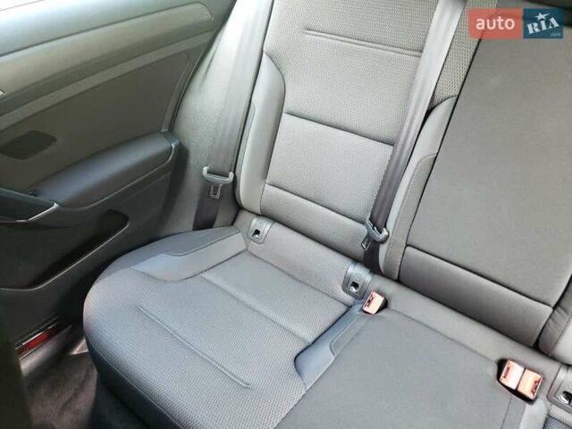 Серый Фольксваген e-Golf, объемом двигателя 0 л и пробегом 65 тыс. км за 13950 $, фото 57 на Automoto.ua