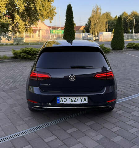 Серый Фольксваген e-Golf, объемом двигателя 0 л и пробегом 96 тыс. км за 15300 $, фото 4 на Automoto.ua