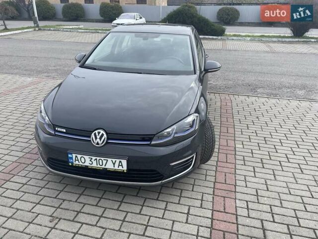 Серый Фольксваген e-Golf, объемом двигателя 0 л и пробегом 84 тыс. км за 15600 $, фото 11 на Automoto.ua