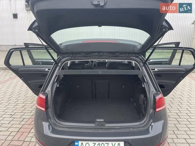 Серый Фольксваген e-Golf, объемом двигателя 0 л и пробегом 84 тыс. км за 15600 $, фото 32 на Automoto.ua