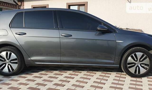 Сірий Фольксваген e-Golf, об'ємом двигуна 0 л та пробігом 47 тис. км за 18500 $, фото 3 на Automoto.ua