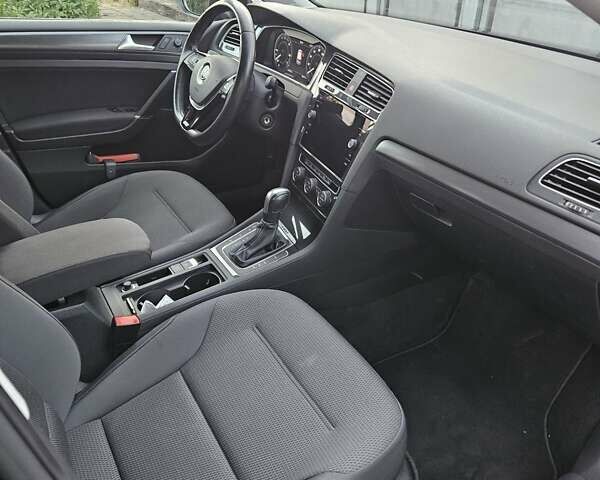 Сірий Фольксваген e-Golf, об'ємом двигуна 0 л та пробігом 97 тис. км за 15200 $, фото 26 на Automoto.ua