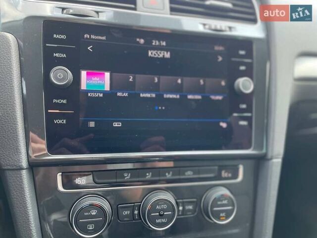 Сірий Фольксваген e-Golf, об'ємом двигуна 0 л та пробігом 123 тис. км за 12900 $, фото 38 на Automoto.ua