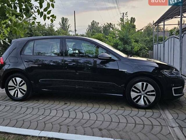 Сірий Фольксваген e-Golf, об'ємом двигуна 0 л та пробігом 97 тис. км за 15200 $, фото 18 на Automoto.ua