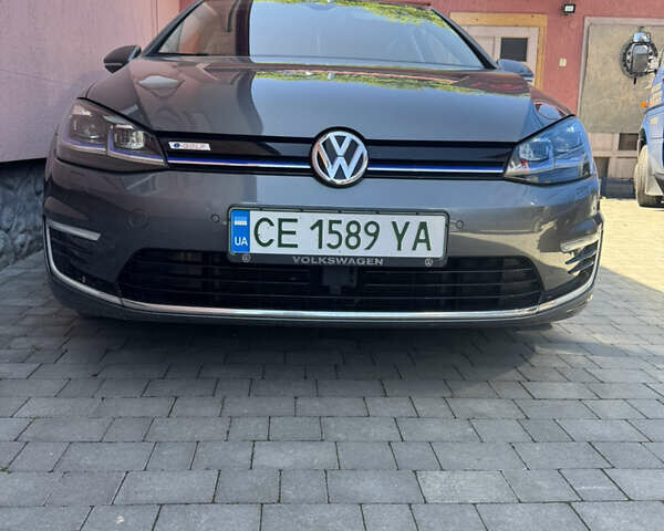 Серый Фольксваген e-Golf, объемом двигателя 0 л и пробегом 196 тыс. км за 14000 $, фото 4 на Automoto.ua