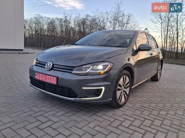 Серый Фольксваген e-Golf, объемом двигателя 0 л и пробегом 97 тыс. км за 11900 $, фото 1 на Automoto.ua