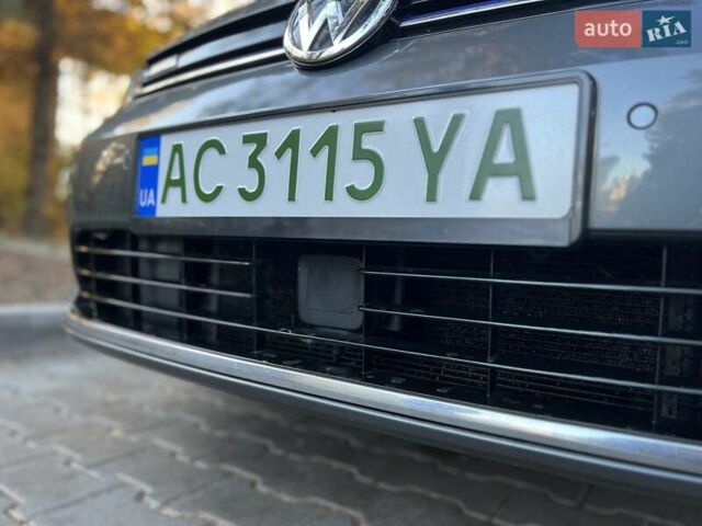 Сірий Фольксваген e-Golf, об'ємом двигуна 0 л та пробігом 141 тис. км за 13950 $, фото 34 на Automoto.ua