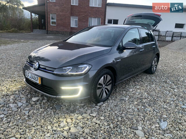 Серый Фольксваген e-Golf, объемом двигателя 0 л и пробегом 127 тыс. км за 11950 $, фото 18 на Automoto.ua
