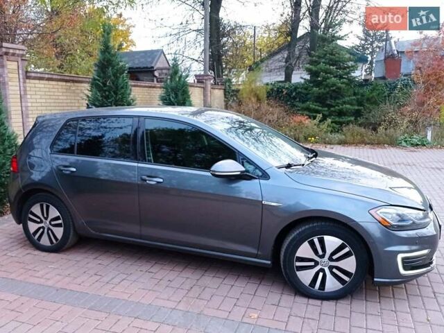 Серый Фольксваген e-Golf, объемом двигателя 0 л и пробегом 96 тыс. км за 11900 $, фото 6 на Automoto.ua
