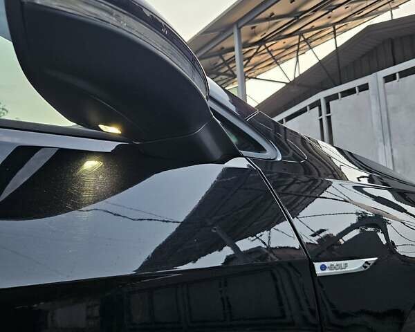 Сірий Фольксваген e-Golf, об'ємом двигуна 0 л та пробігом 97 тис. км за 15200 $, фото 27 на Automoto.ua