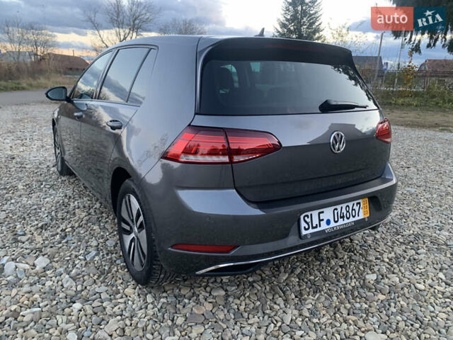 Серый Фольксваген e-Golf, объемом двигателя 0 л и пробегом 127 тыс. км за 11950 $, фото 16 на Automoto.ua