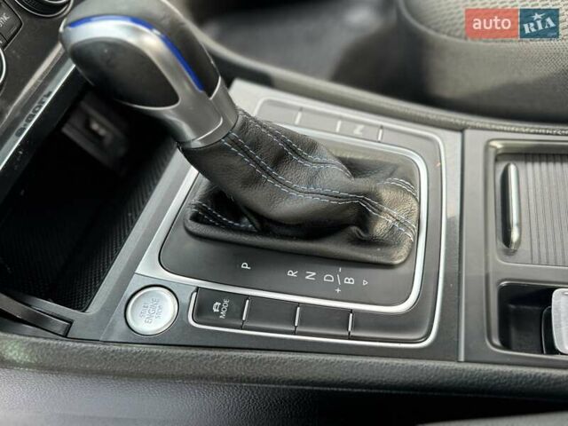 Серый Фольксваген e-Golf, объемом двигателя 0 л и пробегом 100 тыс. км за 12300 $, фото 37 на Automoto.ua