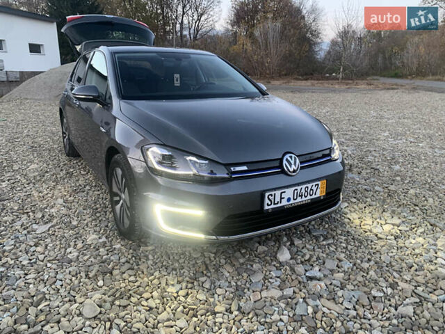 Серый Фольксваген e-Golf, объемом двигателя 0 л и пробегом 127 тыс. км за 11950 $, фото 19 на Automoto.ua