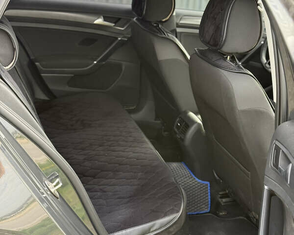 Серый Фольксваген e-Golf, объемом двигателя 0 л и пробегом 79 тыс. км за 12500 $, фото 16 на Automoto.ua