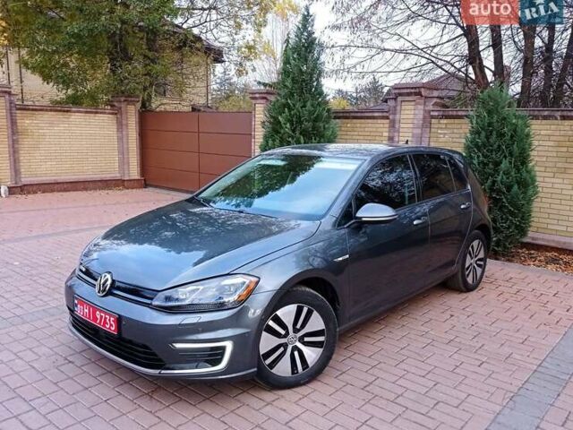 Серый Фольксваген e-Golf, объемом двигателя 0 л и пробегом 96 тыс. км за 11900 $, фото 3 на Automoto.ua