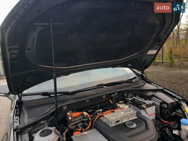 Сірий Фольксваген e-Golf, об'ємом двигуна 0 л та пробігом 97 тис. км за 12800 $, фото 26 на Automoto.ua