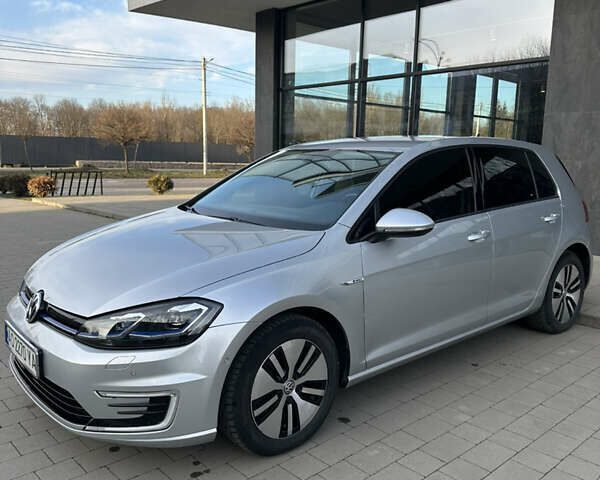 Серый Фольксваген e-Golf, объемом двигателя 0 л и пробегом 76 тыс. км за 13800 $, фото 11 на Automoto.ua