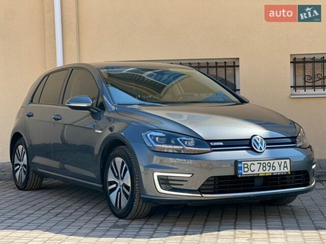 Серый Фольксваген e-Golf, объемом двигателя 0 л и пробегом 130 тыс. км за 13999 $, фото 18 на Automoto.ua