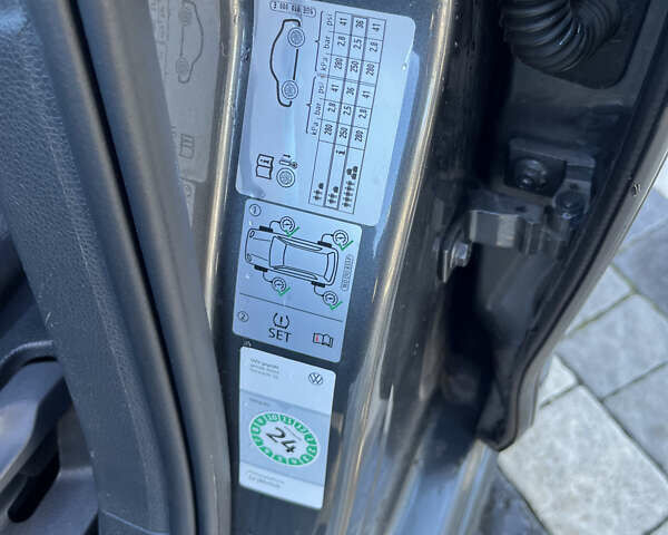 Сірий Фольксваген e-Golf, об'ємом двигуна 0 л та пробігом 39 тис. км за 17200 $, фото 12 на Automoto.ua