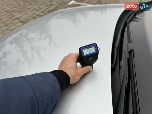 Серый Фольксваген e-Golf, объемом двигателя 0 л и пробегом 91 тыс. км за 15099 $, фото 126 на Automoto.ua