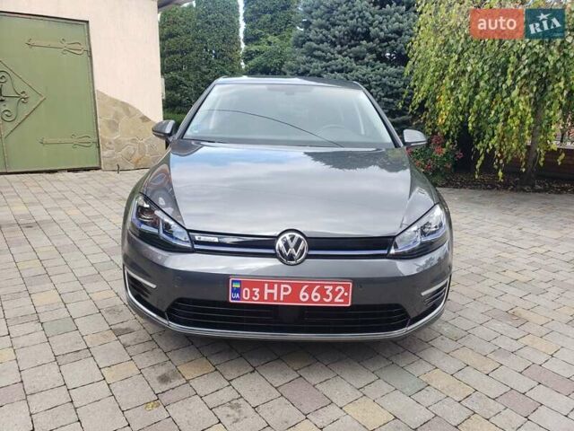 Серый Фольксваген e-Golf, объемом двигателя 0 л и пробегом 65 тыс. км за 13950 $, фото 33 на Automoto.ua