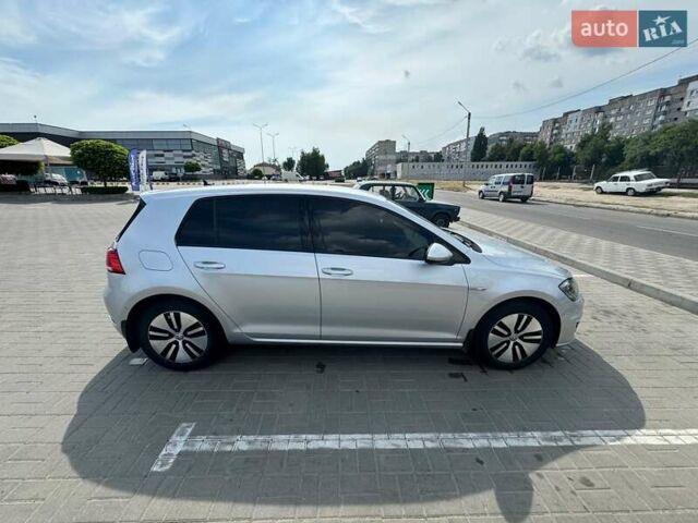 Серый Фольксваген e-Golf, объемом двигателя 0 л и пробегом 69 тыс. км за 13500 $, фото 9 на Automoto.ua