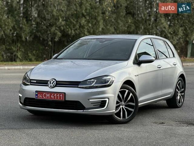 Серый Фольксваген e-Golf, объемом двигателя 0 л и пробегом 100 тыс. км за 12300 $, фото 14 на Automoto.ua