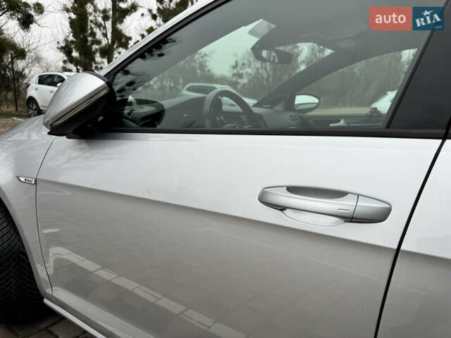 Серый Фольксваген e-Golf, объемом двигателя 0 л и пробегом 91 тыс. км за 15099 $, фото 34 на Automoto.ua