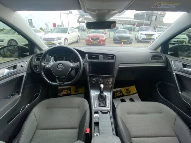 Серый Фольксваген e-Golf, объемом двигателя 36 л и пробегом 56 тыс. км за 17800 $, фото 13 на Automoto.ua