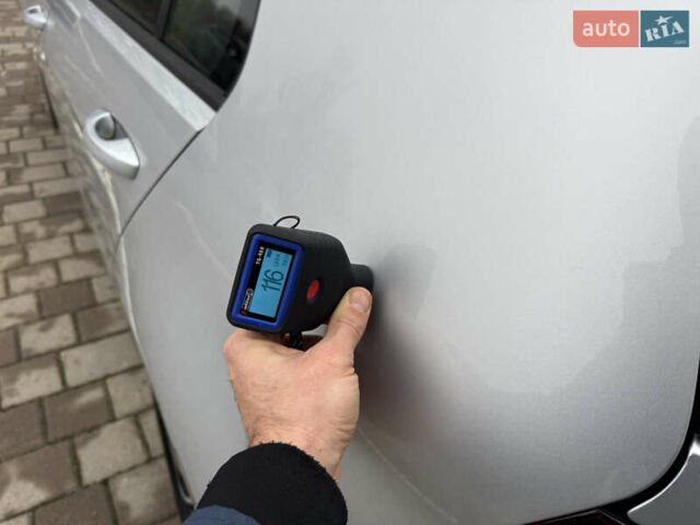 Серый Фольксваген e-Golf, объемом двигателя 0 л и пробегом 91 тыс. км за 15099 $, фото 130 на Automoto.ua