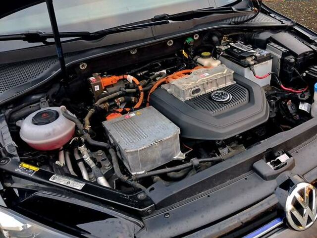 Сірий Фольксваген e-Golf, об'ємом двигуна 0 л та пробігом 97 тис. км за 12800 $, фото 19 на Automoto.ua