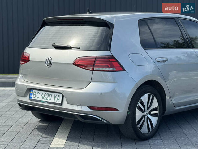 Сірий Фольксваген e-Golf, об'ємом двигуна 0 л та пробігом 73 тис. км за 14999 $, фото 16 на Automoto.ua