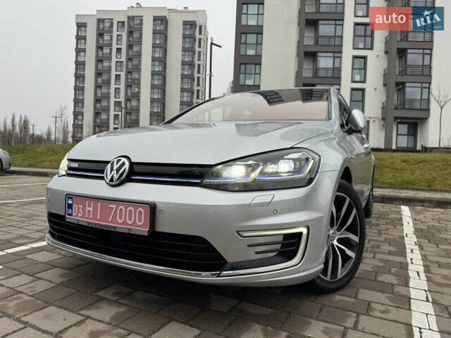 Серый Фольксваген e-Golf, объемом двигателя 0 л и пробегом 91 тыс. км за 15099 $, фото 4 на Automoto.ua