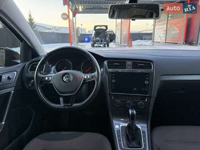 Серый Фольксваген e-Golf, объемом двигателя 0 л и пробегом 66 тыс. км за 13900 $, фото 18 на Automoto.ua