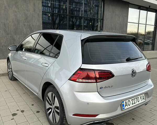 Серый Фольксваген e-Golf, объемом двигателя 0 л и пробегом 76 тыс. км за 13800 $, фото 15 на Automoto.ua