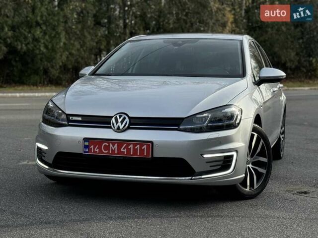 Серый Фольксваген e-Golf, объемом двигателя 0 л и пробегом 100 тыс. км за 12300 $, фото 11 на Automoto.ua