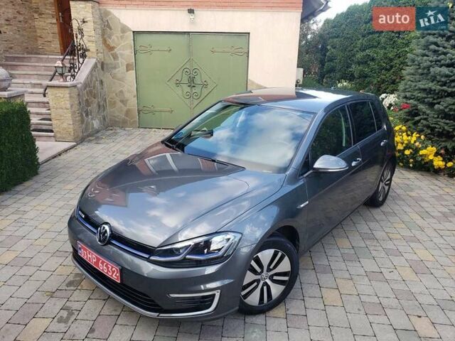 Серый Фольксваген e-Golf, объемом двигателя 0 л и пробегом 65 тыс. км за 13950 $, фото 39 на Automoto.ua