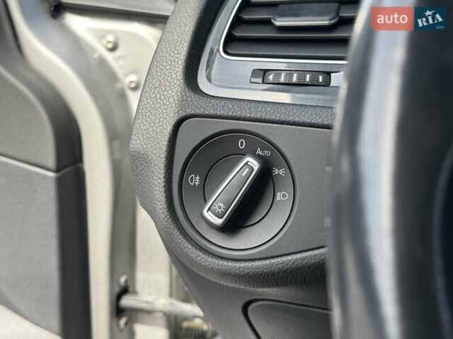 Сірий Фольксваген e-Golf, об'ємом двигуна 0 л та пробігом 73 тис. км за 14999 $, фото 29 на Automoto.ua