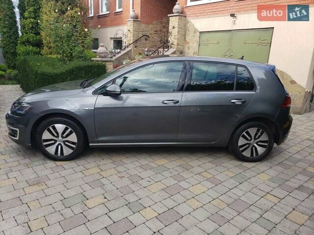 Серый Фольксваген e-Golf, объемом двигателя 0 л и пробегом 65 тыс. км за 13950 $, фото 8 на Automoto.ua