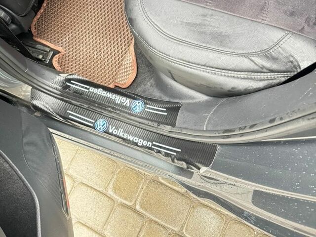 Серый Фольксваген e-Golf, объемом двигателя 0 л и пробегом 89 тыс. км за 15500 $, фото 11 на Automoto.ua