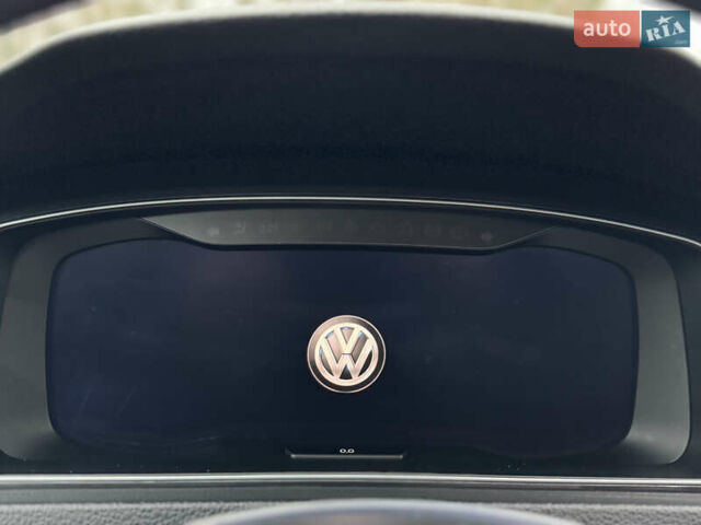 Серый Фольксваген e-Golf, объемом двигателя 0 л и пробегом 91 тыс. км за 15099 $, фото 79 на Automoto.ua