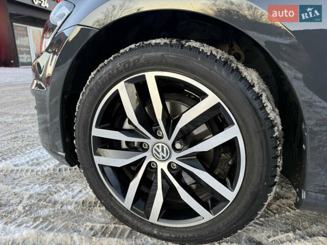 Серый Фольксваген e-Golf, объемом двигателя 0 л и пробегом 66 тыс. км за 13900 $, фото 16 на Automoto.ua