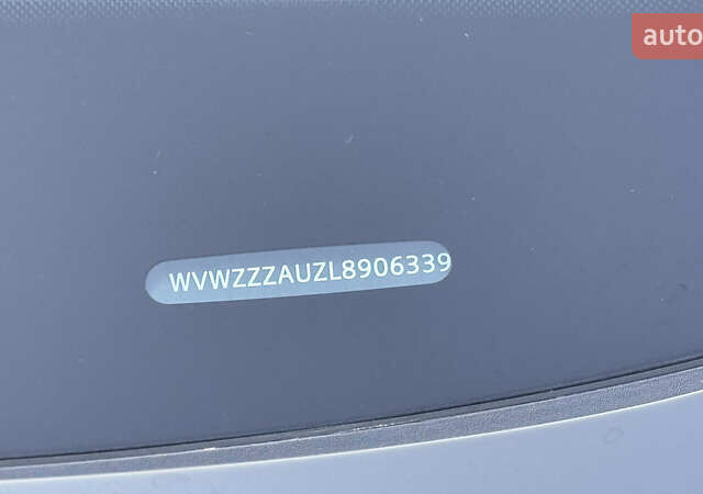 Серый Фольксваген e-Golf, объемом двигателя 0 л и пробегом 96 тыс. км за 15300 $, фото 17 на Automoto.ua