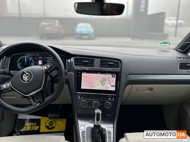 Сірий Фольксваген e-Golf, об'ємом двигуна 35 л та пробігом 109 тис. км за 16999 $, фото 12 на Automoto.ua